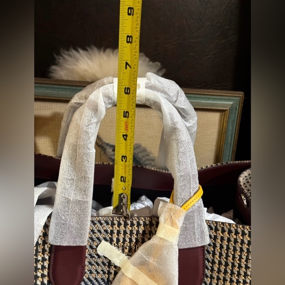 KATE SPADE NY TOTE BAG W/strap! NWT!!! And dustbag! THE FULL INCLUSION - Picture 11 of 13